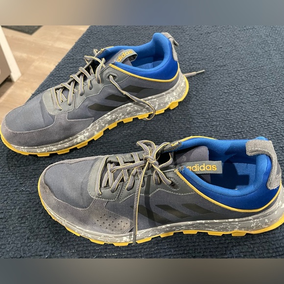 adidas men’s Terrex size 13 shoes - Picture 4 of 6